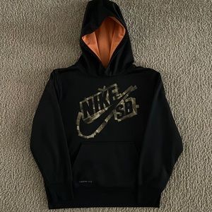 Boys Med Nike black hoodie